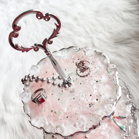 MADE TO ORDER/ 3 Tier Resin Stand - Picture 4 of 11